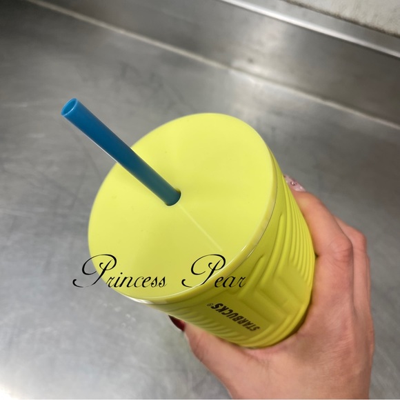 Starbucks yellow soft touch Cup Winter 2024 20oz Cold Cup stainless - Picture 5 of 5